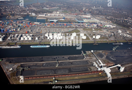 Duisport porto e centro logistico a Reno, entroterra più grande porto del mondo. Duisburg, NRW, Germania, Europa. Foto Stock