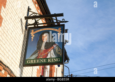 La Greene King firmare al Kings Head Pub, Moulton Village, Newmarket Suffolk Foto Stock