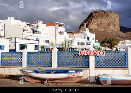 Vista della città di Puerto de las Nieves, Agaete comune, Gran Canaria Isole Canarie Spagna Foto Stock