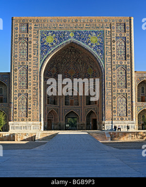 La Tilla Kari Madrasah, Registan Square, Samarcanda, Uzbekistan Foto Stock