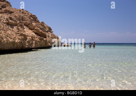 Africa, Egitto Sharm el Sheikh, il parco nazionale di Ras Mohammed, spiaggia, mare, acqua, blu, i colori e i ragazzi Foto Stock