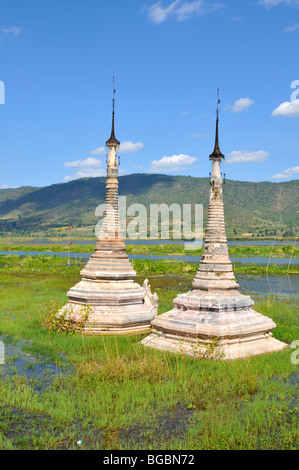 Gli stupa, Tharkong Pagoda, Sankar, sud del Lago Inle, Stato Shan, birmania, myanmar Foto Stock