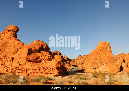 Sette sorelle rocce, Camper, la Valle del Fuoco, Nevada, STATI UNITI D'AMERICA Foto Stock