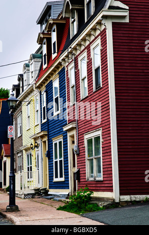 Case colorate in San Giovanni, Terranova, Canada Foto Stock