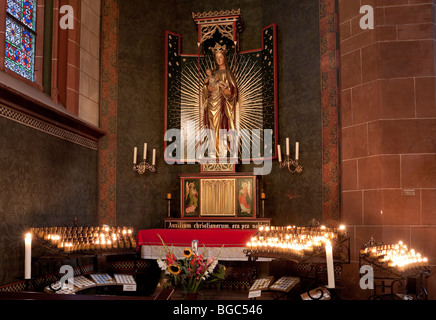 Interior shot del Duomo di San Pietro cattedrale, dettaglio, Worms, Renania-Palatinato, Germania, Europa Foto Stock