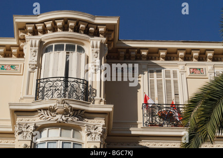 Una facciata storica sul Boulevard des Moulins, Monaco, Cote d'Azur, Europa Foto Stock