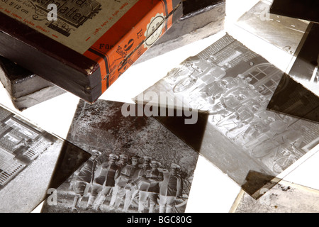 Le vecchie fotografie sul bromuro di argento gelatina di lastre a secco Foto Stock