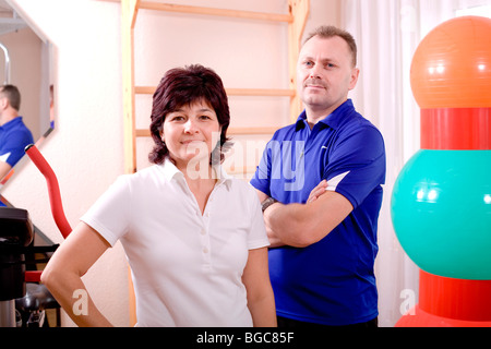 La pratica di fisioterapia team Foto Stock