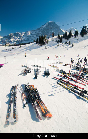 Sciare in scena a Grindelwald, Svizzera, Europa Foto Stock