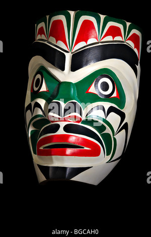 Capo Kumkawa maschera da Lumario Johnson, prima nazione artista, originale West Coast arte nativa, appena galleria d'arte, Port McNeill, Nort Foto Stock