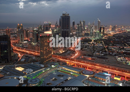 Dubai in serata Foto Stock
