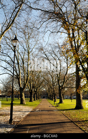 Queen's percorso i campi di Highbury Islington Londra Inghilterra REGNO UNITO Foto Stock