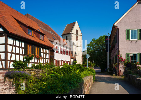 Im Staedtle centro storico quartiere di Sankt Georg chiesa, Bad Teinach Zavelstein, Foresta Nera, Baden-Wuerttemberg, Germania, Europa Foto Stock