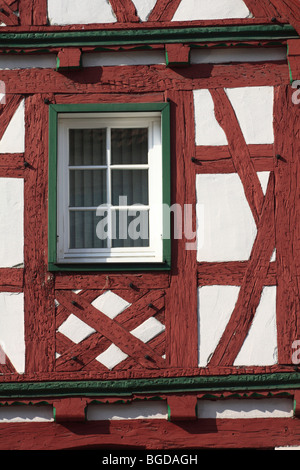 La metà del legname, diamante con St. Andrew's cross, close-up, Marktstraße, Trochtelfingen, Svevo regione, Baden-Wuerttemberg, G Foto Stock