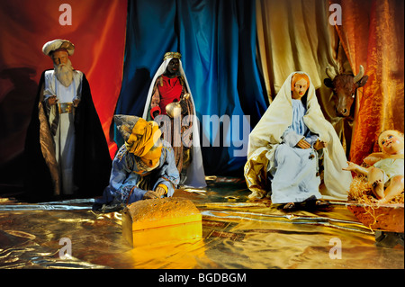 Parigi, Francia - Crèche di Natale, Presepe, Chiesa cattolica francese, statuette religiose, presepio Foto Stock