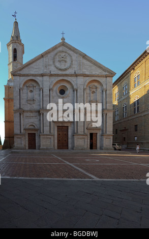 Il Duomo di Pienza, in Piazza Pio 11, Pienza, Val d'Orcia, Toscana, Italia, Europa Foto Stock