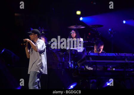 Xavier Naidoo, Soehne Mannheims concerto presso il Koenig-Pilsener Arena di Oberhausen, Renania settentrionale-Vestfalia, Germania, Europa Foto Stock