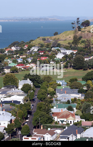 Vista del sobborgo di Devonport da Mount Victoria riservare a Auckland, Nuova Zelanda Foto Stock