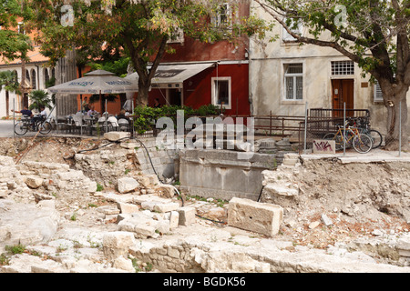 Gli scavi presso la piazza dei cinque pozzi, Trg pet bunara, vecchia citta di Zara, Dalmazia, Croazia, Europa Foto Stock