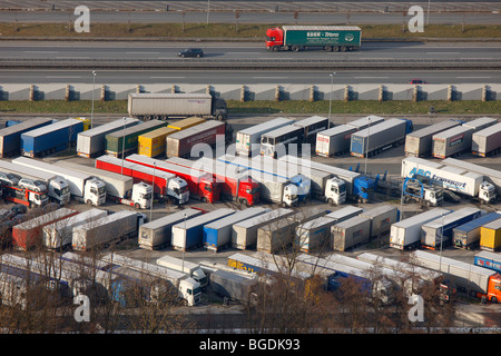 Foto aerea, Autobahn A2 autostrada, Rhynern resto arresto carrello, parcheggio, orari di lavoro degli autotrasportatori, Hamm, Ruhrgebiet Regione Nord Foto Stock