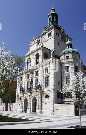 La parte esterna del Bayerisches Nationalmuseum di Monaco di Baviera, Germania. Foto Stock