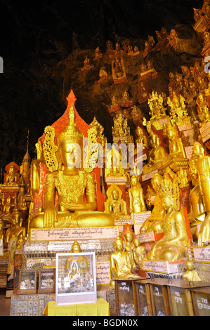 Golden Statue di Buddha, grotta di Pindaya, birmania, myanmar Foto Stock