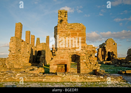 Le rovine del Palazzo Ducale a Birsay nell'angolo nord-ovest del continente alle Isole Orcadi Scozia. SCO 5769 Foto Stock