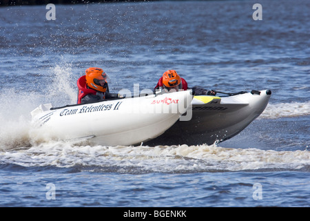Team Relentless 2 (fratelli pericolose) - Campionato Zapcat 2009 - Leith Harbour, Edimburgo Foto Stock