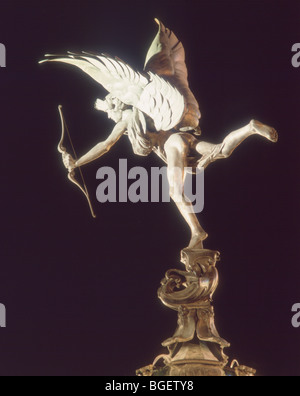Inghilterra Londra Piccadilly circus Eros statua di notte Foto Stock