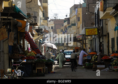 ASWAN, Egitto. Una scena di strada in Aswan. 2009. Foto Stock