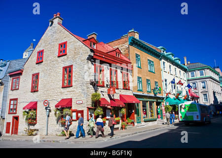 Esterno del ristorante Le Cavour lungo rue Saint-Louis, in Joseph Bouchette House, 1774-1841, Old Quebec Quebec City, Quebe Foto Stock