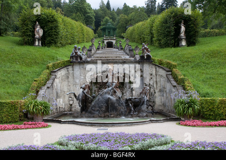 Linderhof Palace (tedesco: Schloss Linderhof) è in Germania, nel sud-ovest della Baviera vicino a Ettal Abbey Foto Stock