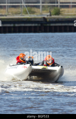 Team Relentless 2 (fratelli pericolose) - Campionato Zapcat 2009 - Leith Harbour, Edimburgo Foto Stock