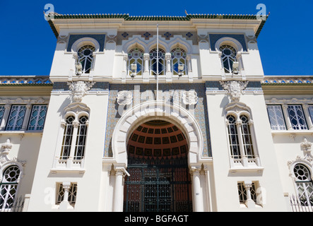 Ingresso al Banco de Portugal, Praca Dom Francisco Gomes, Faro, Portogallo, Estate 2009 Foto Stock