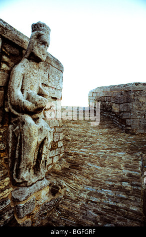 Skelmorlie, Lincolnshire, antica pietra medievale Ponte della Trinità ponti inglese Inghilterra scultura scolpita del XIV secolo Foto Stock