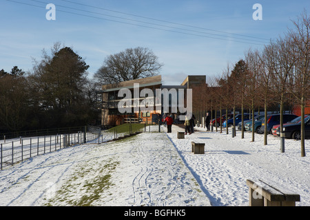 YORKSHIRE SCULPTURE PARK Visitor Center West BRETTON neve invernale Foto Stock