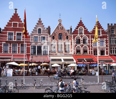 Facciate di edifici medievali nel Markt (Piazza del mercato), Brugge (Bruges), Provincia delle Fiandre Occidentali, Regione Fiamminga, Belgio Foto Stock