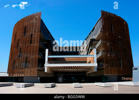 Ingresso principale al centro di ricerche biomediche in Barcellona Foto Stock