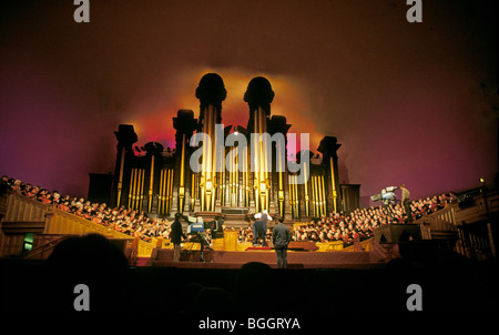 Una performance del Tabernacolo Morman coro nel tabernacolo di Salt Lake City, Utah Foto Stock