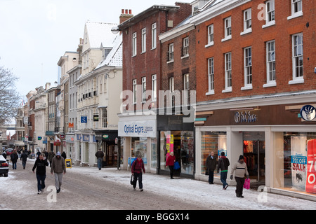 Esaurimento scorte e Gennaio vendita segni intorno al centro città di Norwich nel record UK nevicata dei primi di gennaio 2010. Foto Stock