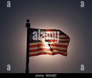 Bandiera americana che fluttua nel vento Foto Stock