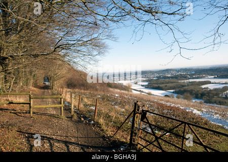 La North Downs nella neve - vista verso Westhumble vicino Polesden Lacey al tramonto Foto Stock