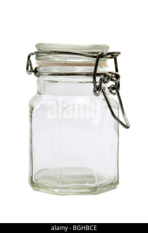 Svuotare il vasetto di vetro su uno sfondo bianco Foto Stock