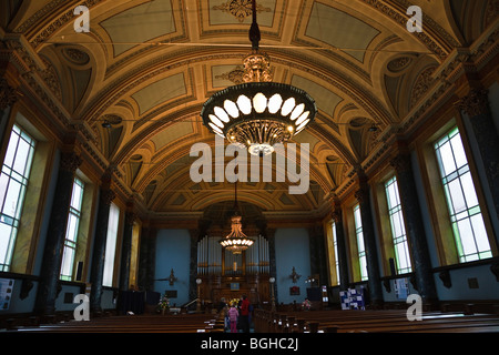 Interno della chiesa congregazionale costruito da Sir Tito sale a Saltaire (ora il Regno Chiesa Riformata), Bradford Foto Stock