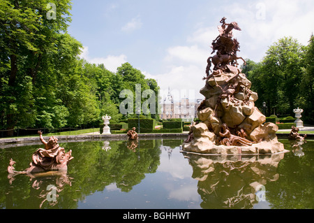 La fama fontana e Palazzo reale. La Granja de San Ildefonso. Provincia di Segovia. Castiglia e Leon. Spagna. Foto Stock