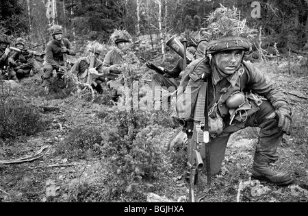 Svedese di soldati di leva durante le manovre 1988. K3 Battaglione Ranger, Karlsborg, Svezia. Foto Stock