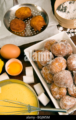 Le frittelle, frittelle dolci, frittelle di carnevale, tortelli alla milanese, tortelli milanese Foto Stock