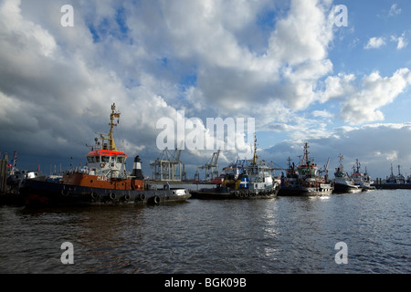 Amburgo, Hafen, Schlepperschiffe im Hamburger Hafen Foto Stock