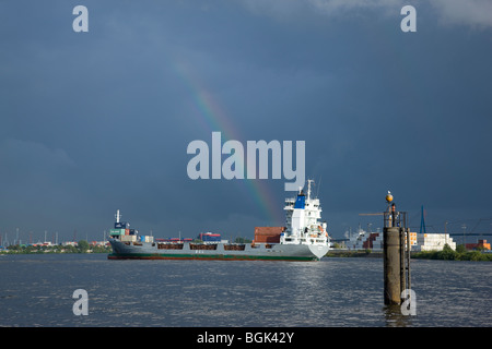 Amburgo, Hafen, Lastschiff im Hamburger Hafen Foto Stock