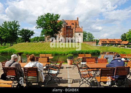 Schloss Ulrichshusen castello della famiglia von Maltzahn, Meclemburgo-Pomerania Occidentale, Germania, Europa Foto Stock